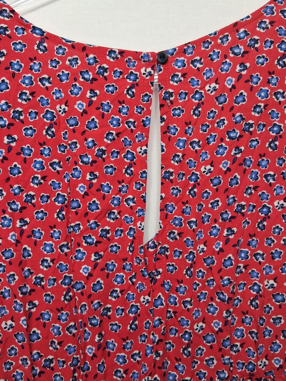 Button-Front Red Floral Mini Dress - Picture 7 of 11